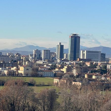 Friends And Family Brescia Exterior foto